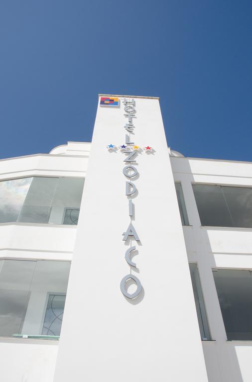 Hotel Zodiaco Порто-Чезарео Экстерьер фото